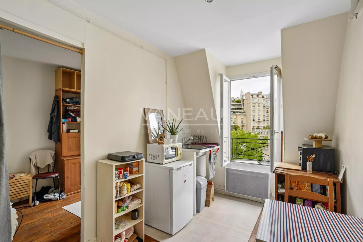 Paris XVIe - Passy - Appartement familial et de réception.