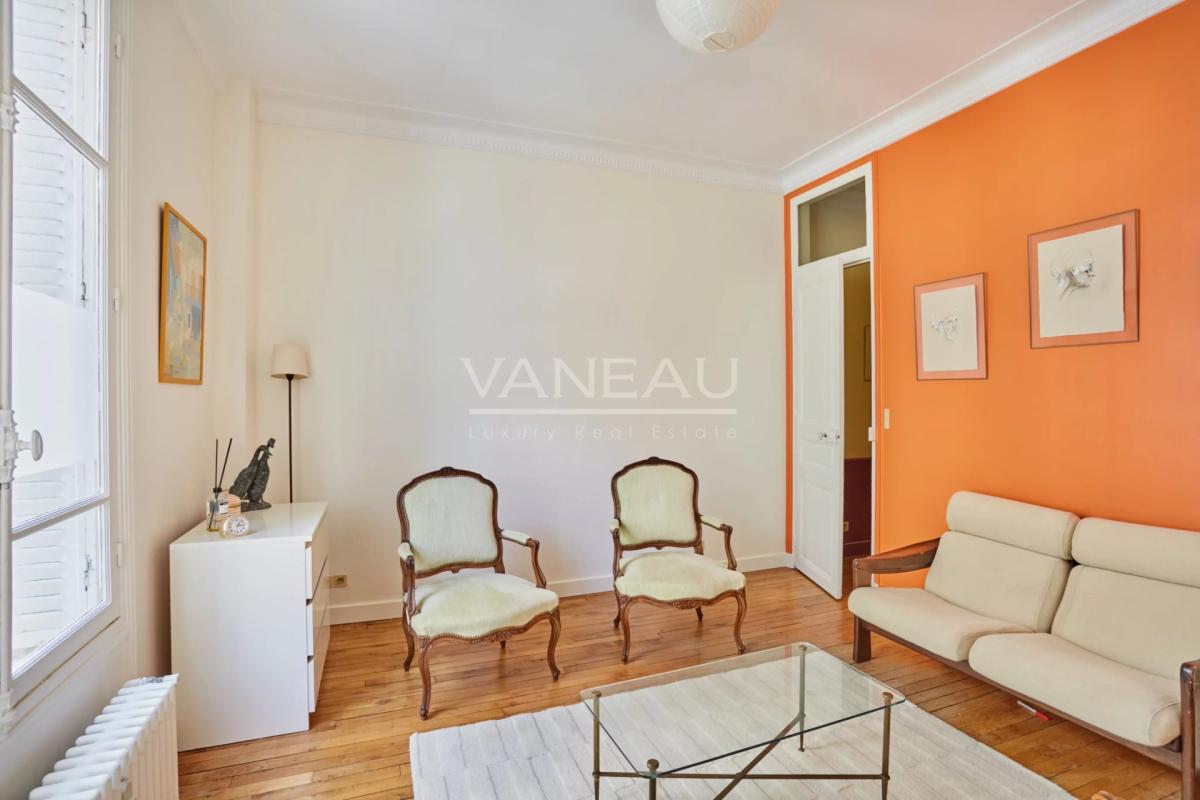 Paris XVIe - Passy - Appartement familial et de réception.