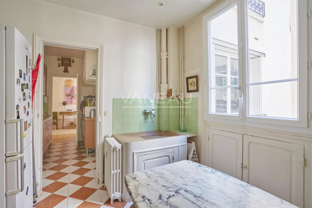 Paris XVIe - Passy - Appartement familial et de réception.