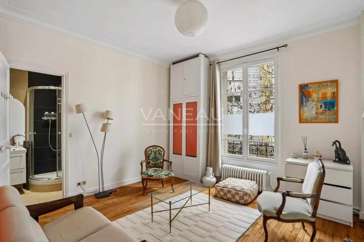 Paris XVIe - Passy - Appartement familial et de réception.