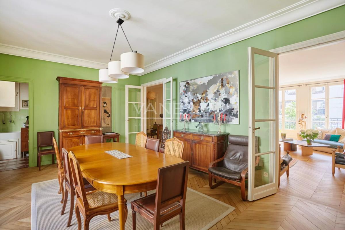 Paris XVIe - Passy - Appartement familial et de réception.