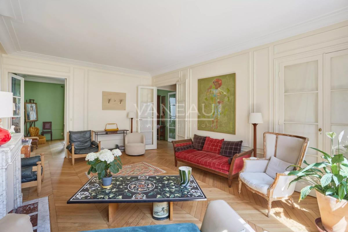 Paris XVIe - Passy - Appartement familial et de réception.