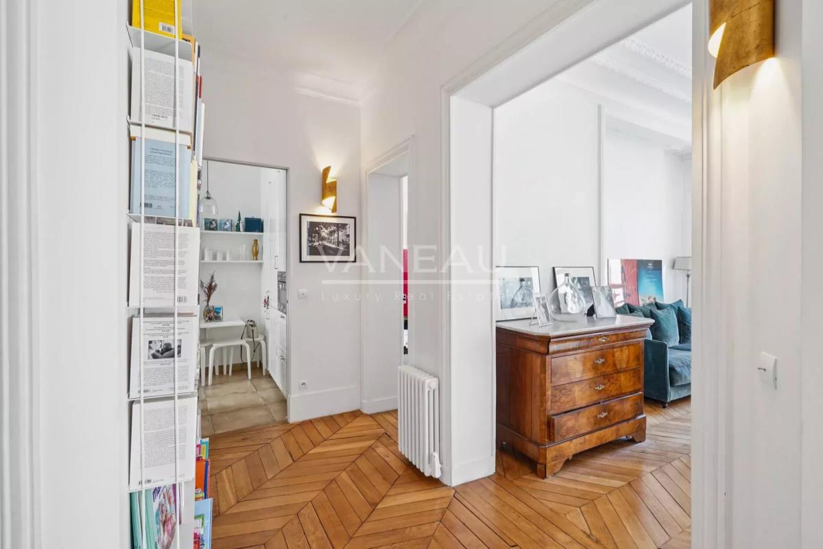 Paris XVIe - Village d'Auteuil - Elégant appartement deux chambr