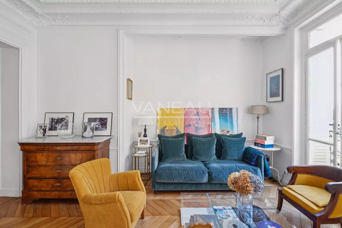 Paris XVIe - Village d'Auteuil - Elégant appartement deux chambr