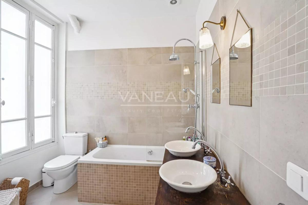 Paris XVIe - Village d'Auteuil - Elégant appartement deux chambr