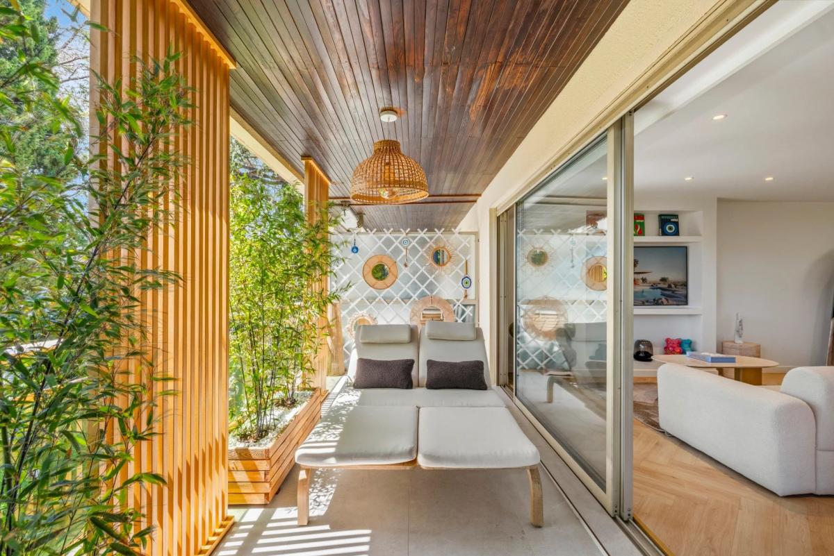 CANNES MONTROSE APPARTEMENT 3 PIECES RÉNOVÉ À VENDRE