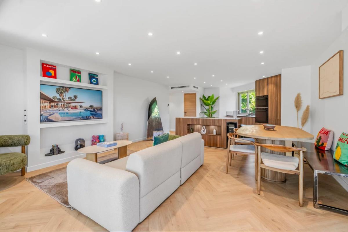 CANNES MONTROSE APPARTEMENT 3 PIECES RÉNOVÉ À VENDRE