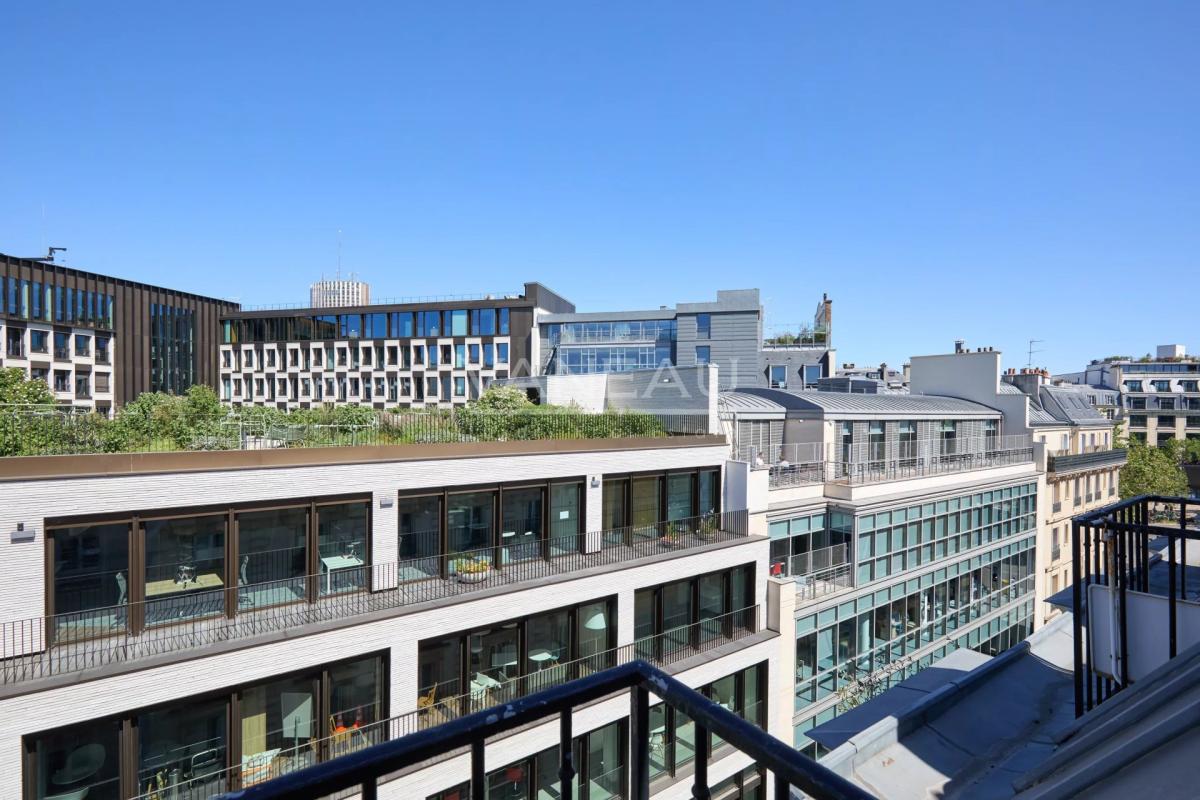 Paris XVIe - Immeuble de standing - Vendu Loué-Charmant deux piè