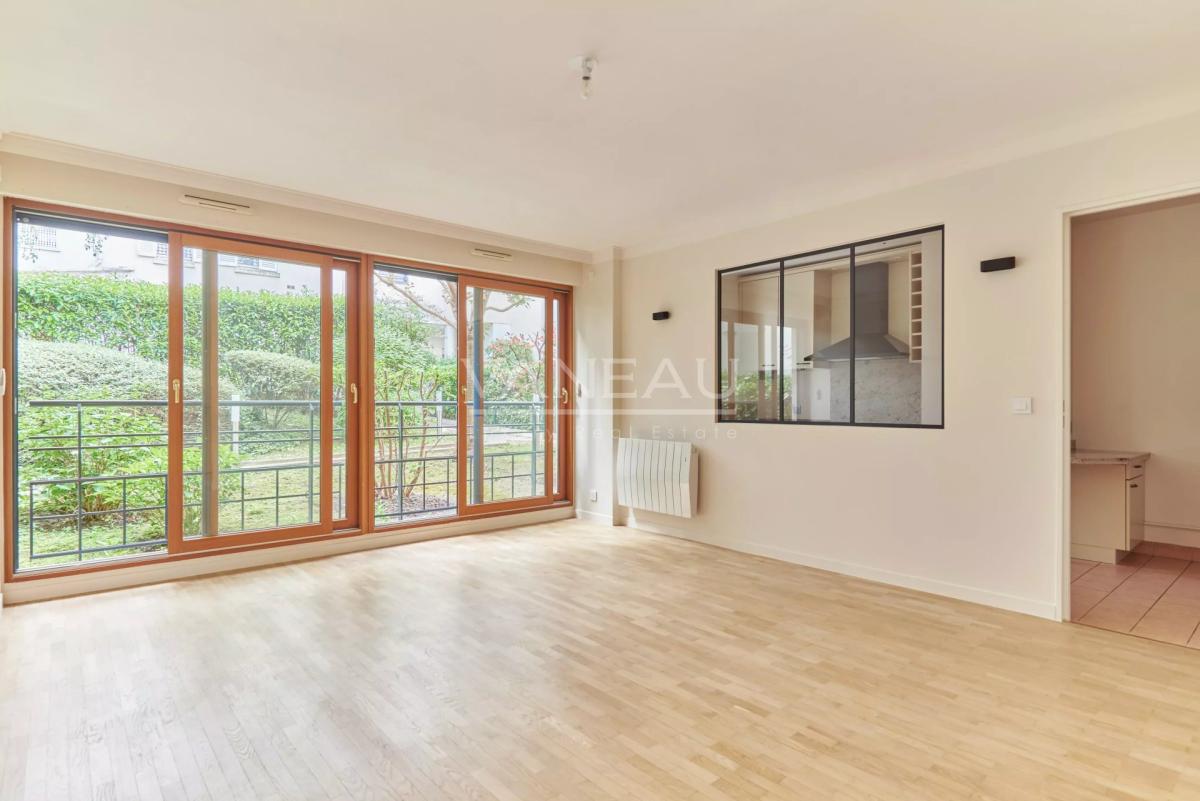 Paris XVe - Sèvres Lecourbe : Appartement familial avec terrasse