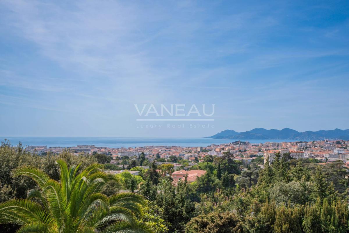 06400 - Cannes – Oxford - Vue mer - Quartier résidentiel recherché, à proximité immédiate du centre et des commodités