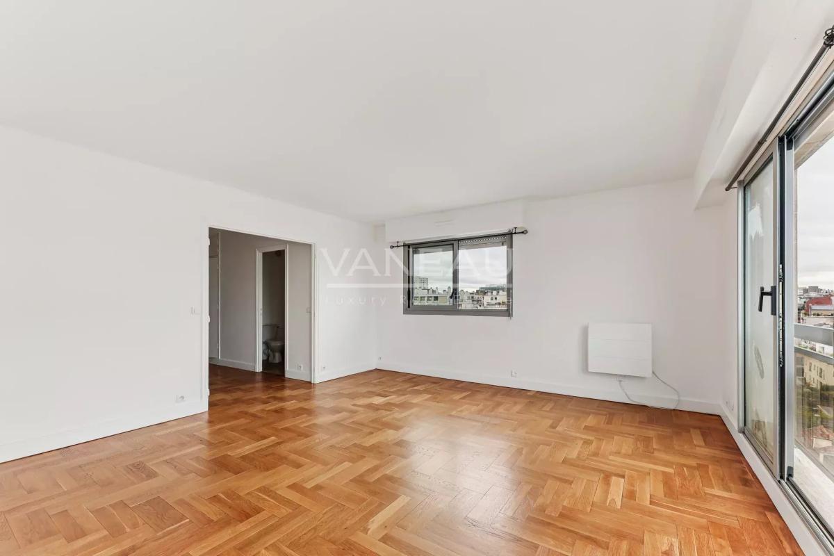 PARIS XVe Saint-Lambert - Bel appartement familial au dernier ét