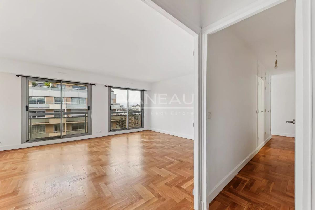 PARIS XVe Saint-Lambert - Bel appartement familial au dernier ét