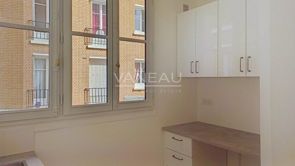VANEAU VII - RUE VANEAU - STUDIO 1ER ETAGE