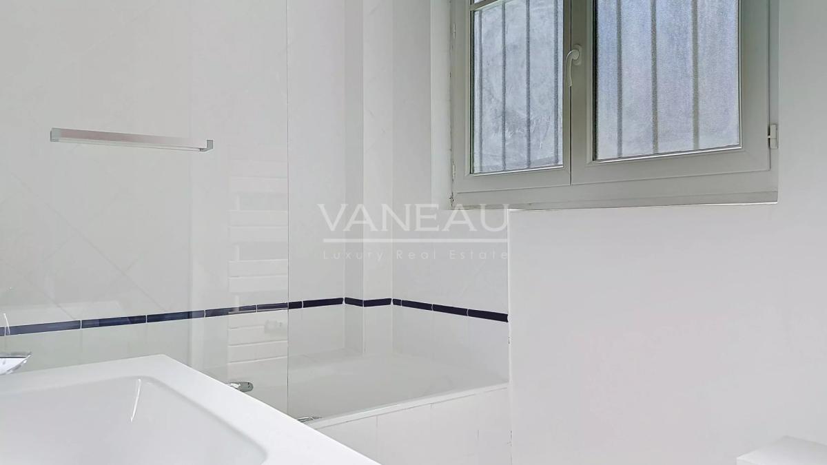 VANEAU VII - RUE VANEAU - STUDIO 1ER ETAGE