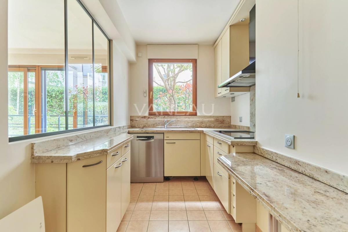 Paris XVe - Sèvres Lecourbe : Appartement familial avec terrasse