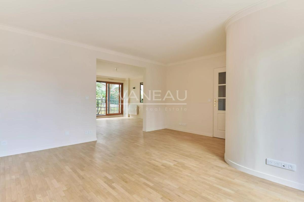 Paris XVe - Sèvres Lecourbe : Appartement familial avec terrasse