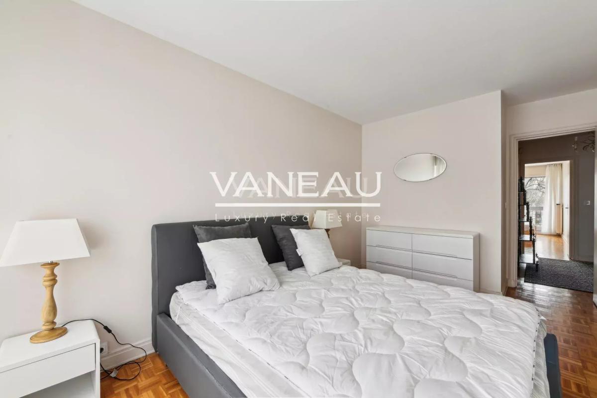 PARIS XIIIe _VAL DE GRACE / ARAGO : 3 CHAMBRES MEUBLEE