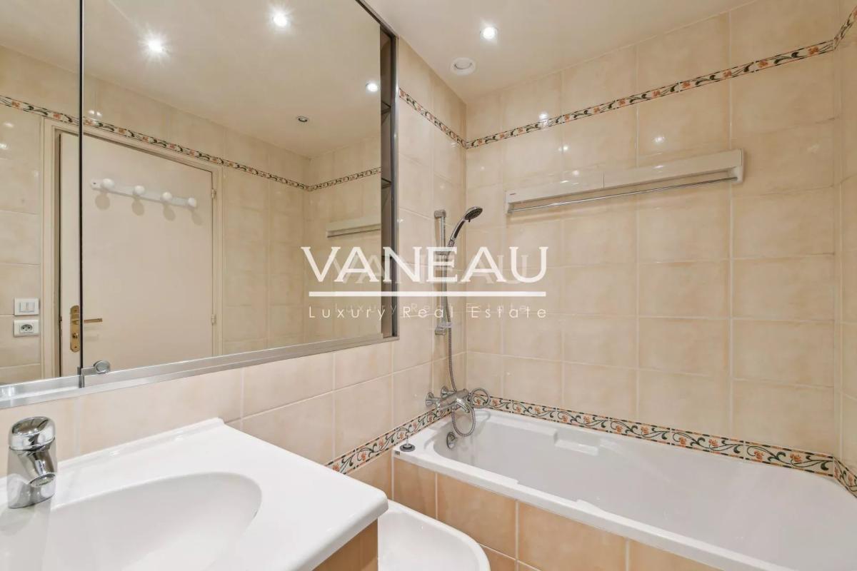 PARIS XIIIe _VAL DE GRACE / ARAGO : 3 CHAMBRES MEUBLEE
