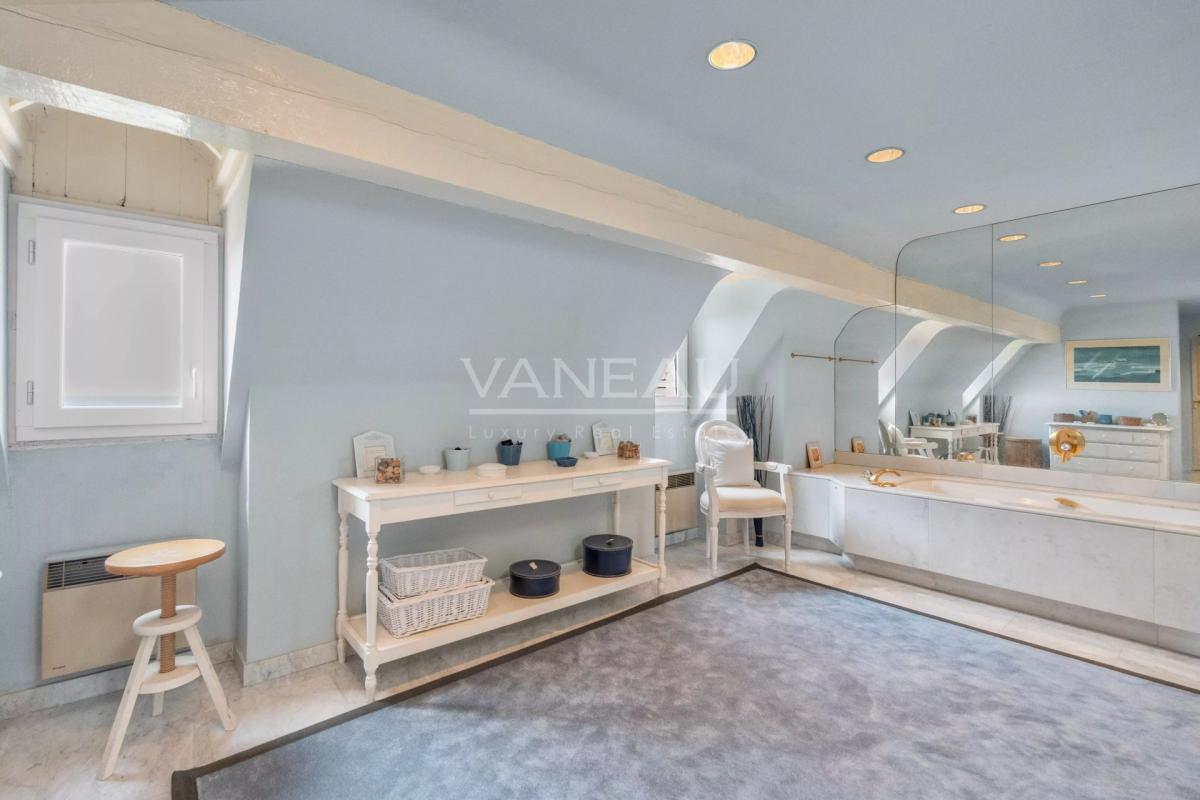 06400 - Cannes – Oxford - Vue mer - Quartier résidentiel recherc