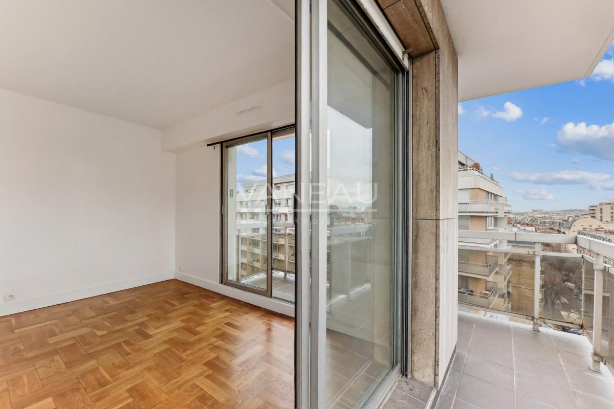 PARIS XVe Saint-Lambert - Bel appartement familial au dernier ét