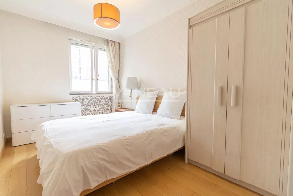 Paris XVIe - Porte Dauphine - Appartement spacieux de 4 chambres