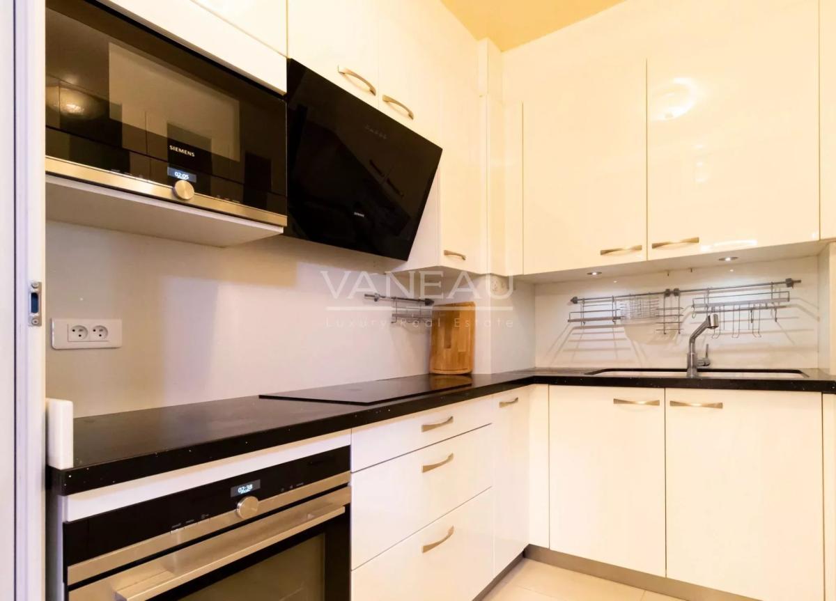 Paris XVIe - Porte Dauphine - Appartement spacieux de 4 chambres