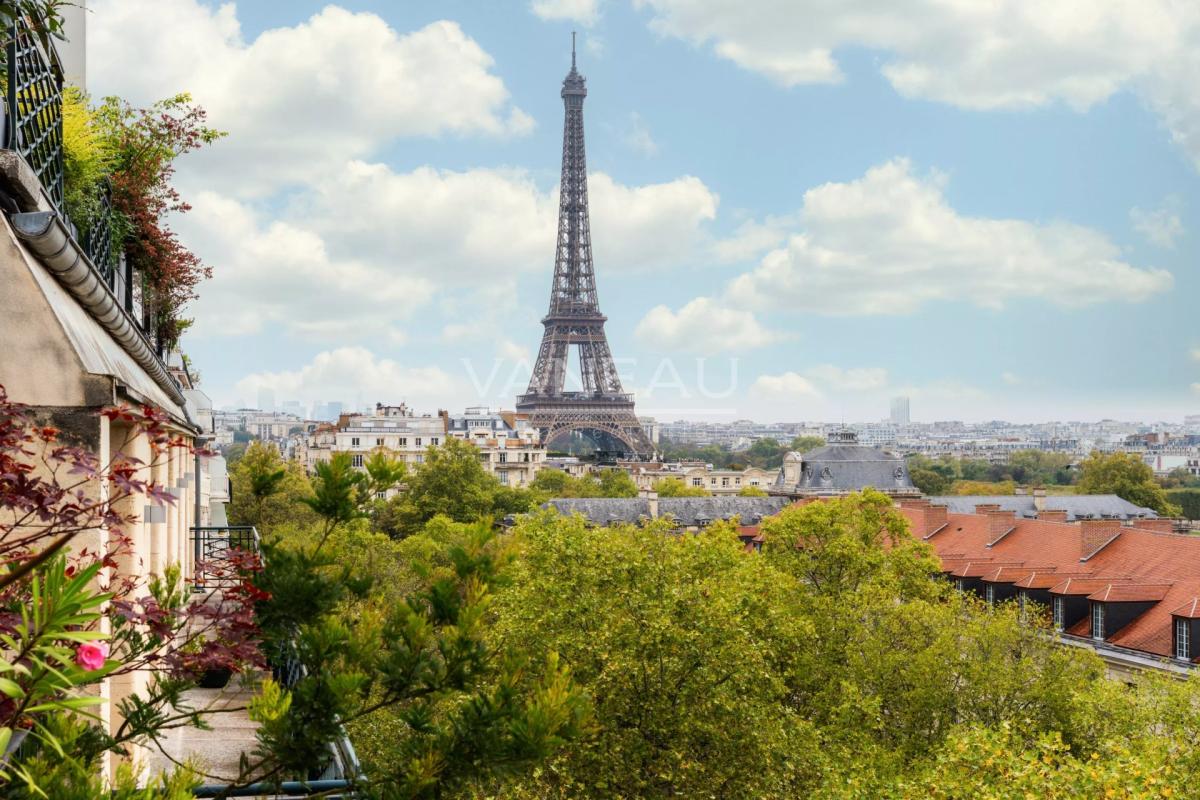Prestigious 234 m² Apartment with Eiffel Tower Views