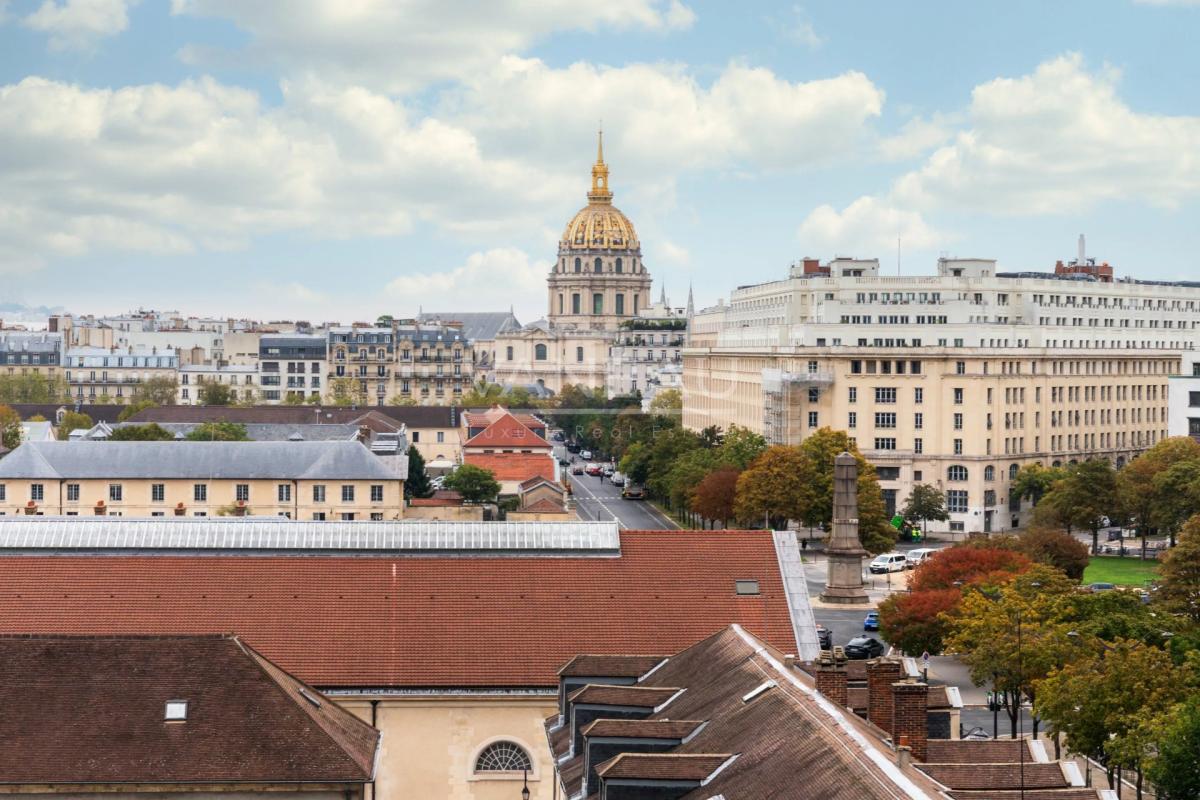 Prestigious 234 m² Apartment with Eiffel Tower Views