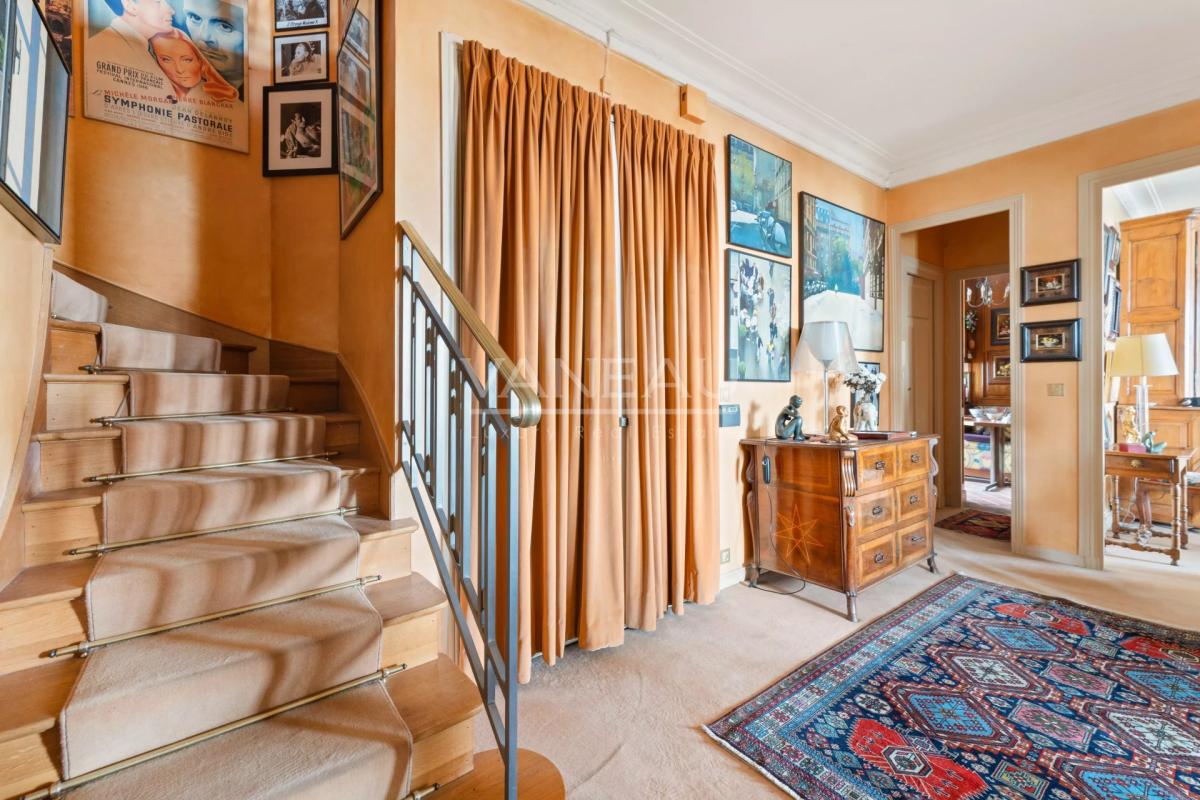 Prestigious 234 m² Apartment with Eiffel Tower Views