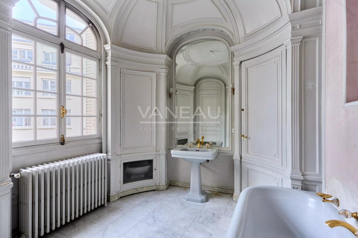 HÔTEL PARTICULIER – AVENUE FOCH – PARIS XVI