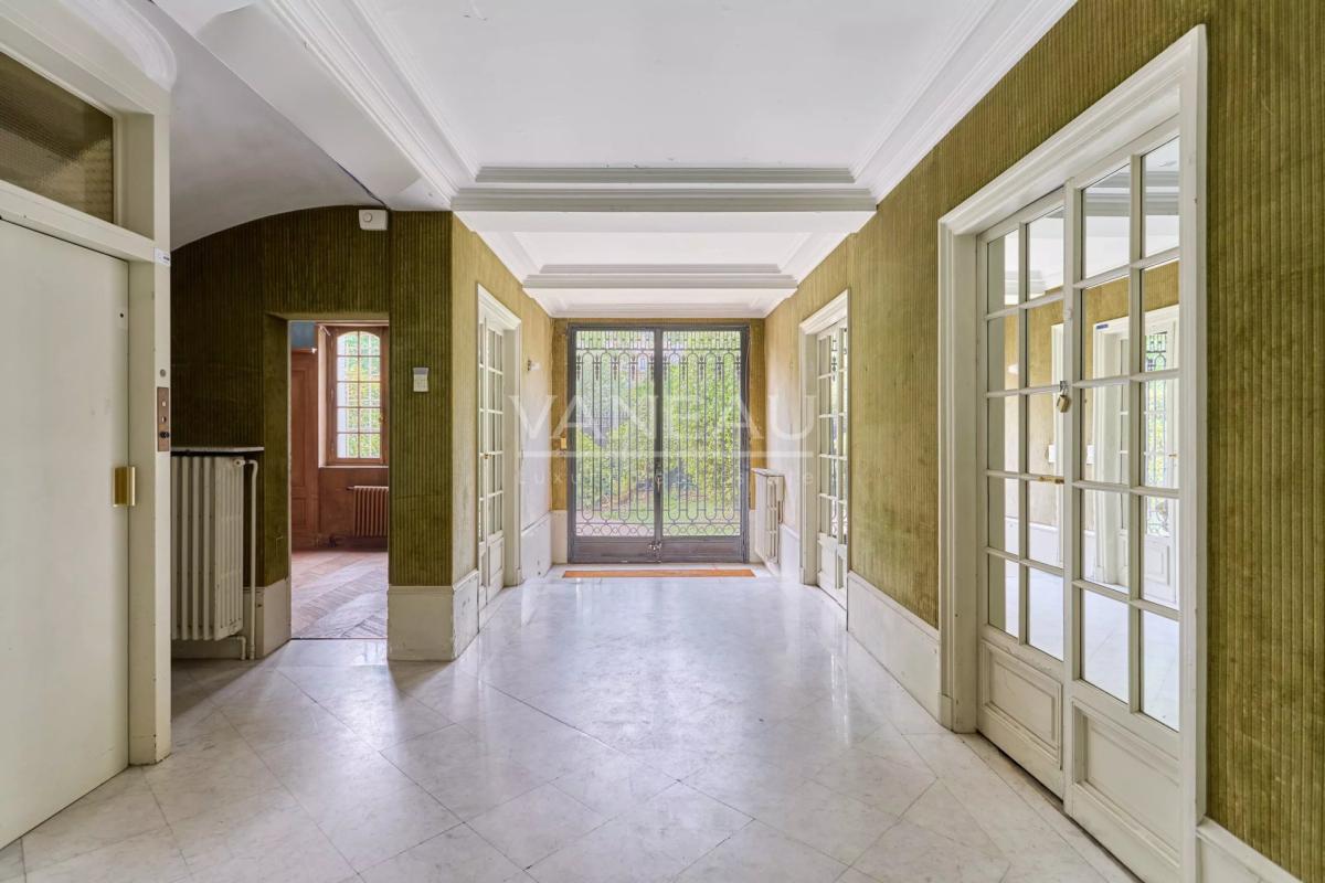 HÔTEL PARTICULIER – AVENUE FOCH – PARIS XVI