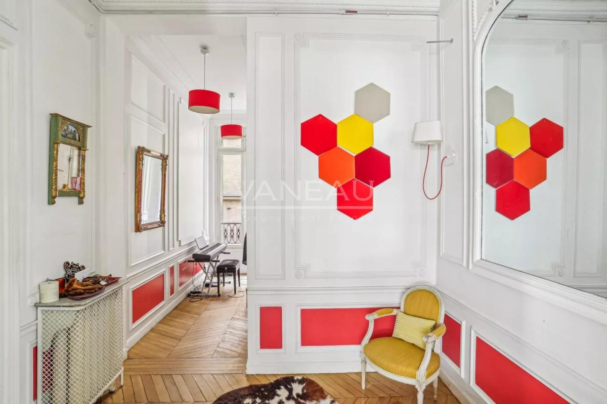 Paris VIII - Appartement familial, de réception ou à usage profe