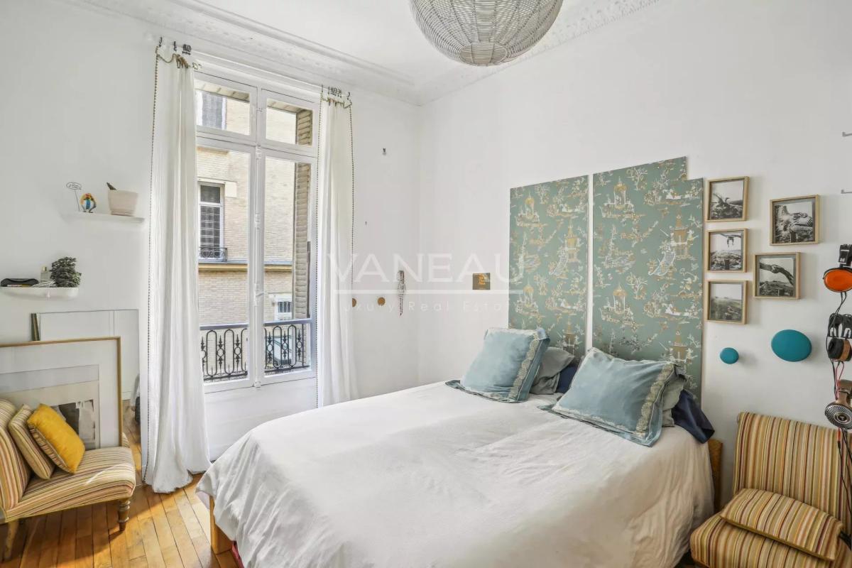 Paris VIII - Appartement familial, de réception ou à usage profe