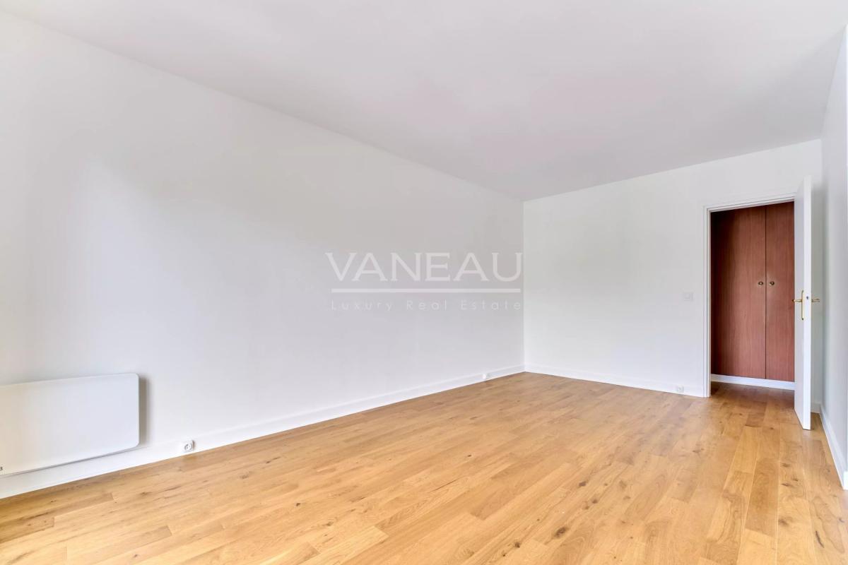 NEUILLY - MAIRIE - RESIDENCE CLUB DE NEUILLY