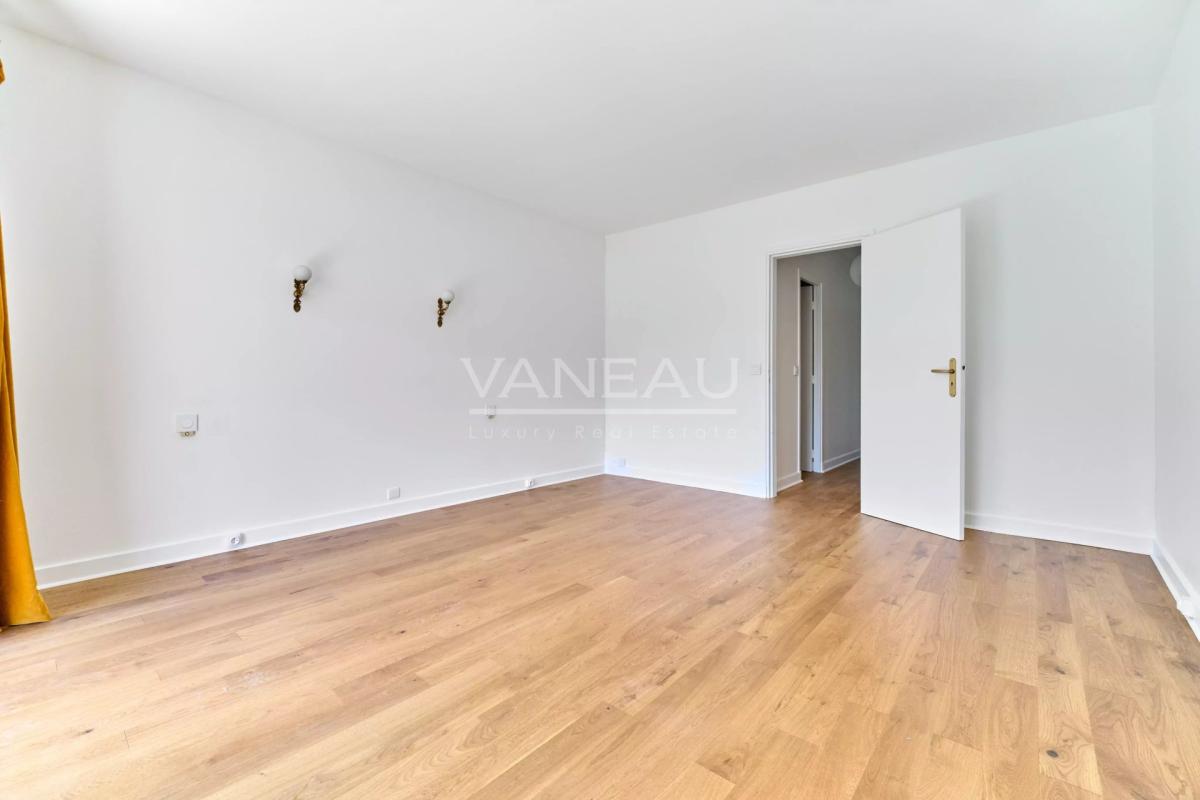 NEUILLY - MAIRIE - RESIDENCE CLUB DE NEUILLY