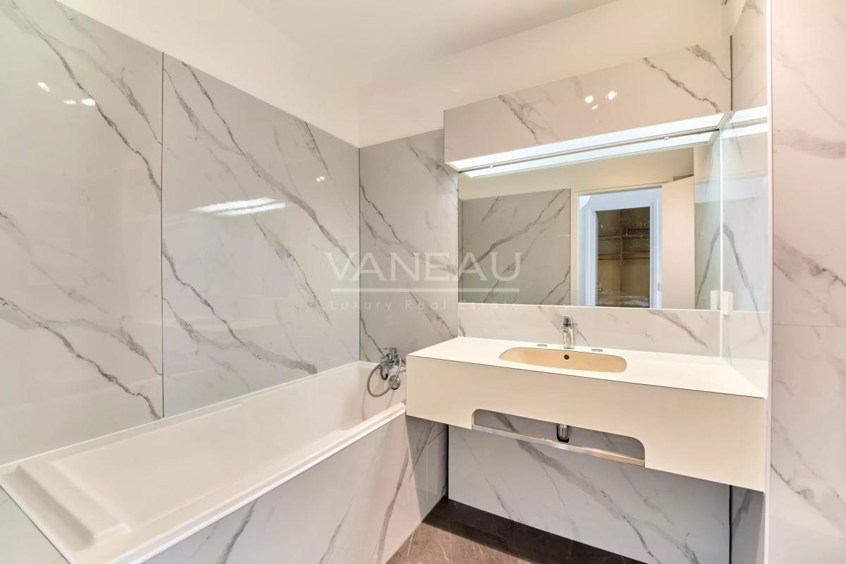 NEUILLY - MAIRIE - RESIDENCE CLUB DE NEUILLY