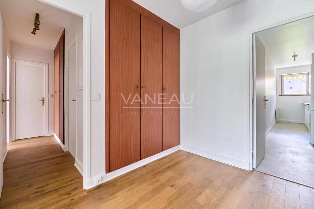 NEUILLY - MAIRIE - RESIDENCE CLUB DE NEUILLY