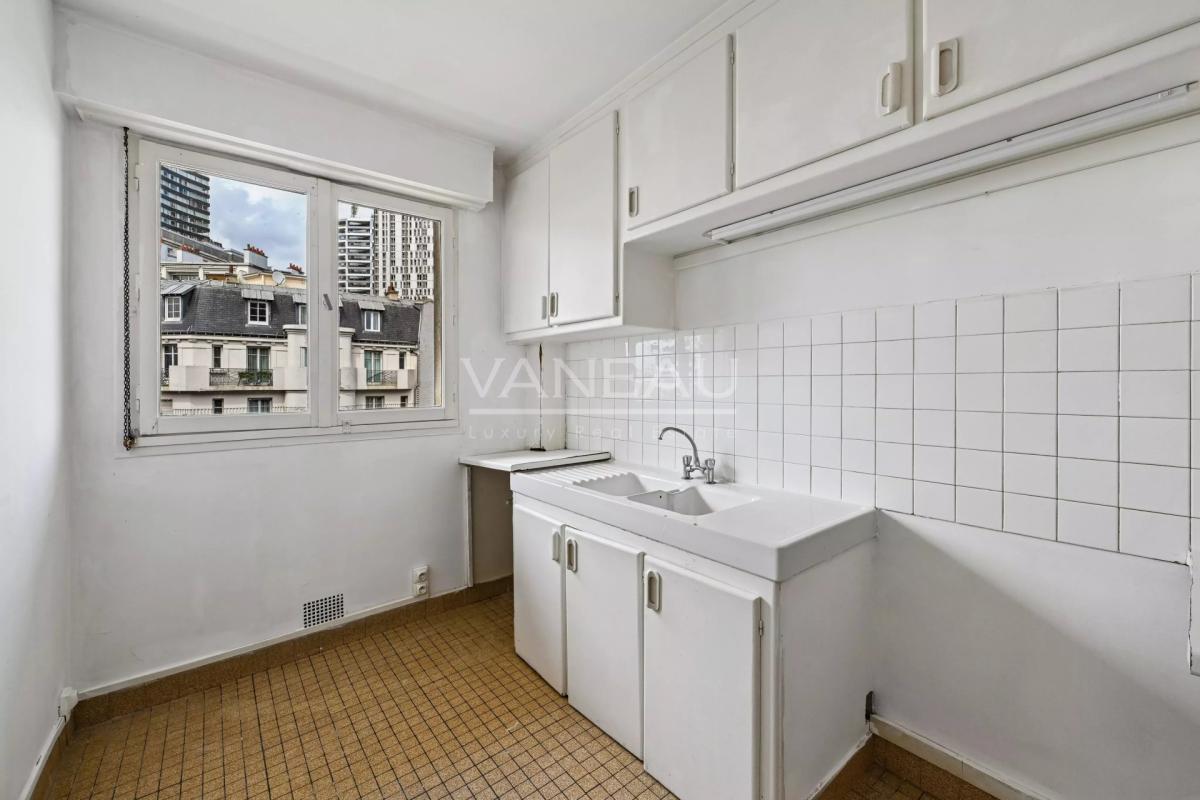 Paris 15ème - Lumineux 3 pièces avec balcon et vue dégagée