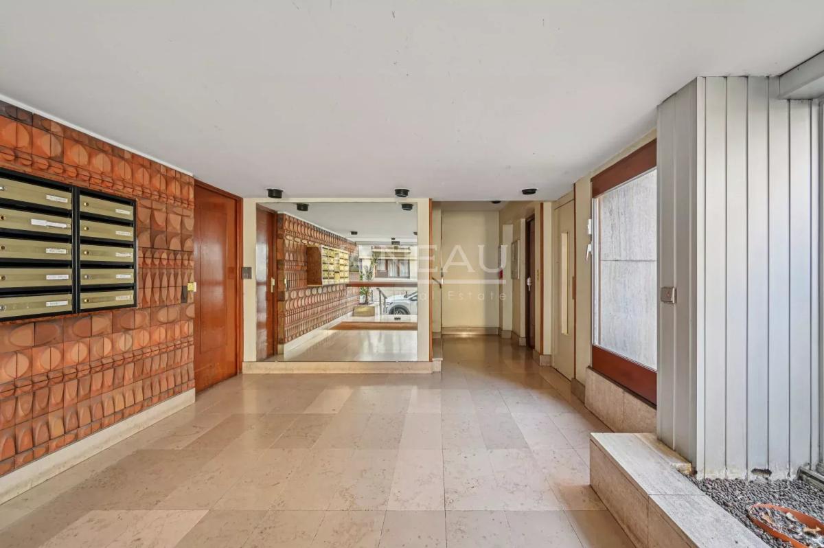 Paris XVe - Georges Brassens : Appartement trois pièces en très 