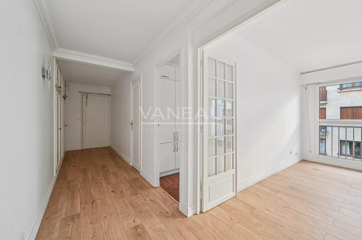 Paris XVe - Georges Brassens : Appartement trois pièces en très 