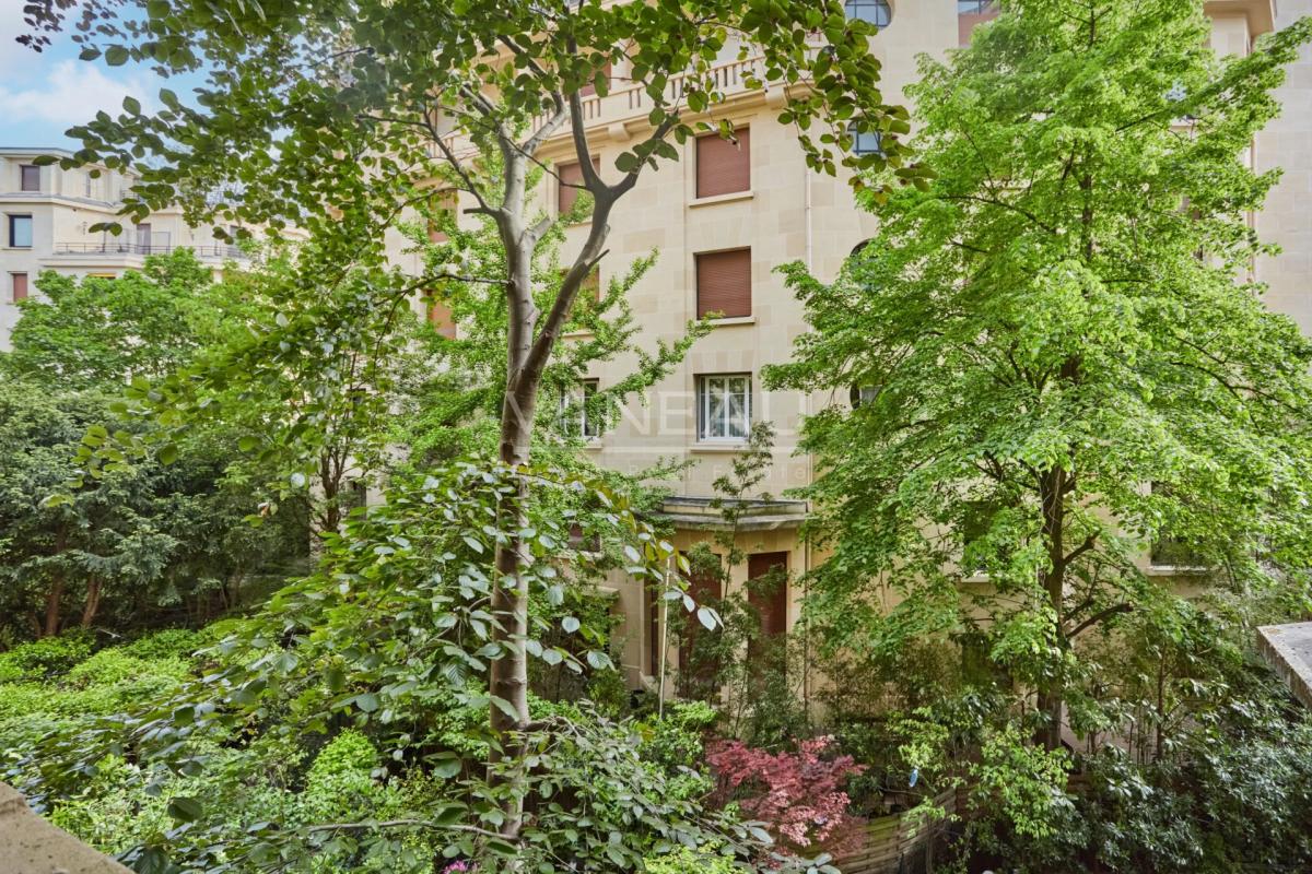 Paris XVIe - Immeubles Walter - Appartement familial et de récep