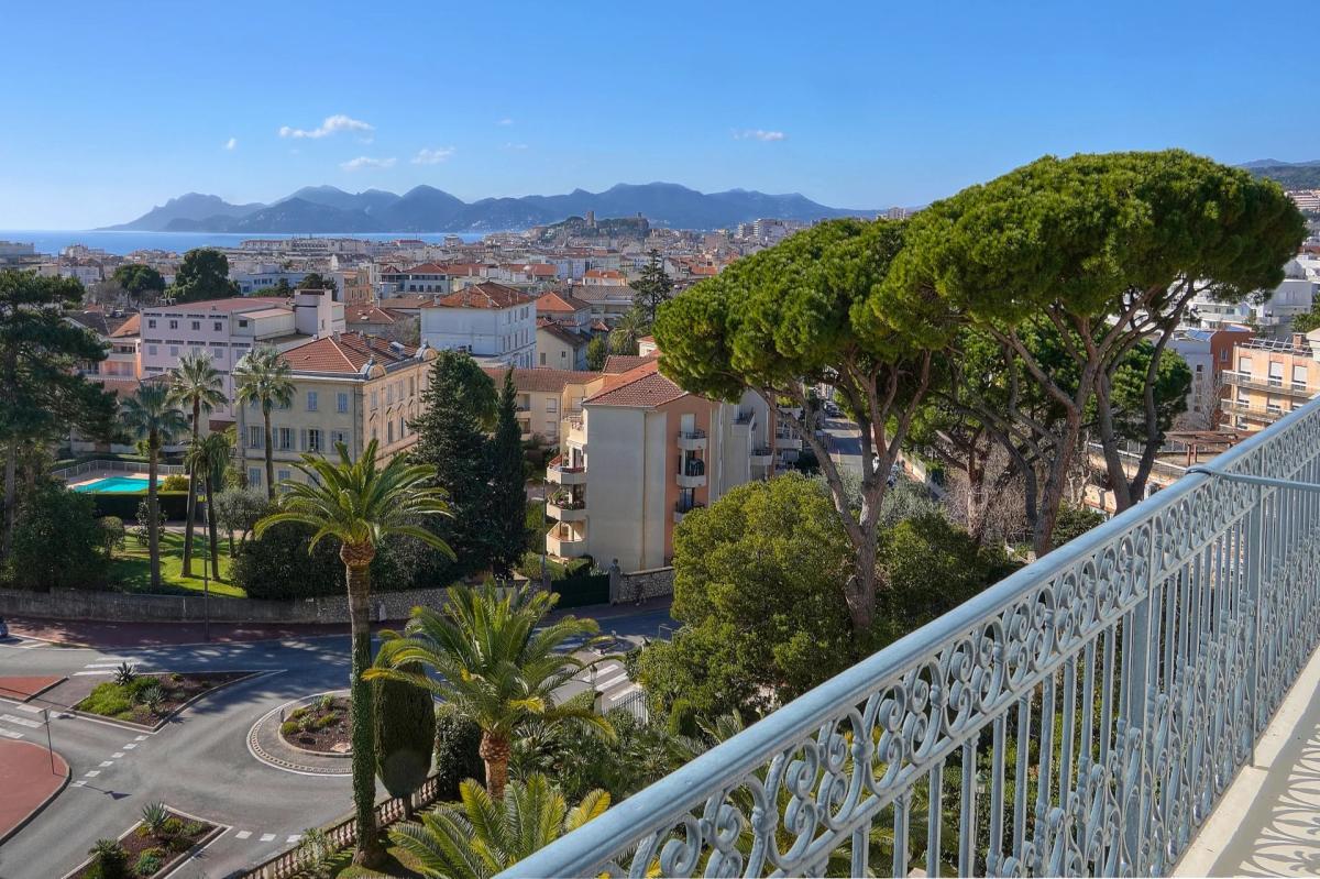 CANNES MONTFLEURY - APPARTEMENT 6 PIECES BOURGEOIS