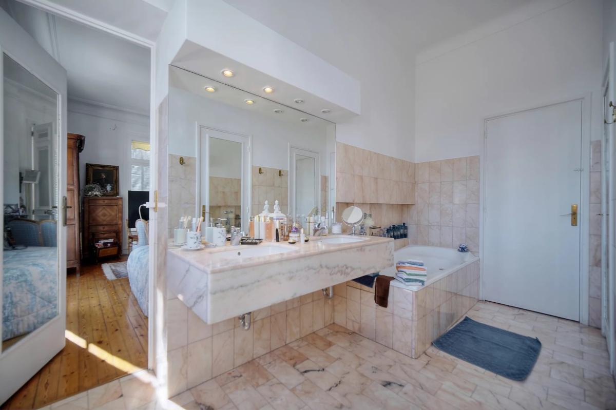CANNES MONTFLEURY - APPARTEMENT 6 PIECES BOURGEOIS