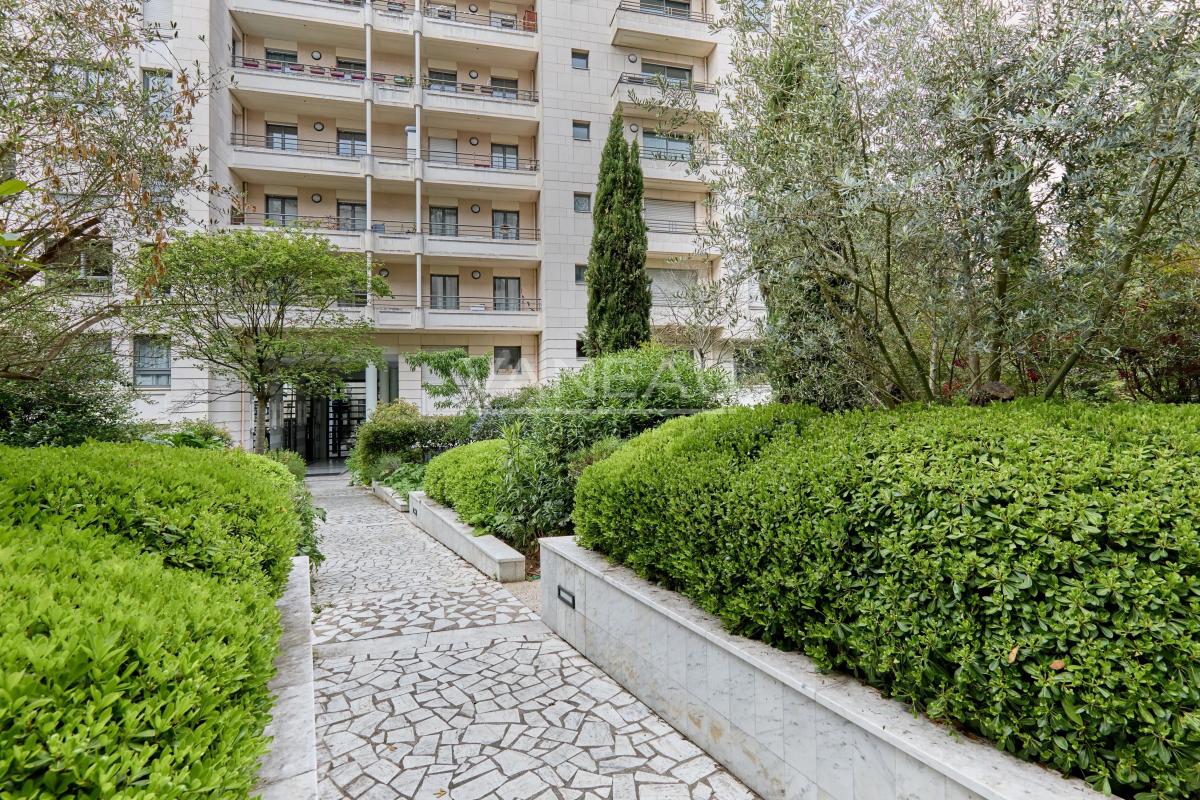 Paris 15ᵉ quartier Alleray-Vaugirard 5/6 pièces familial de 4 chambres avec balcon et terrasse