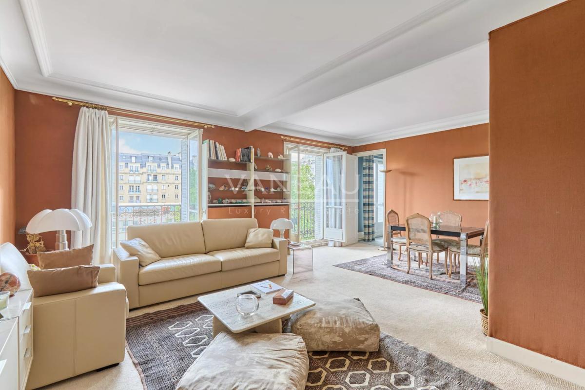 Paris XVe - Volontaires - Appartement en étage élevé