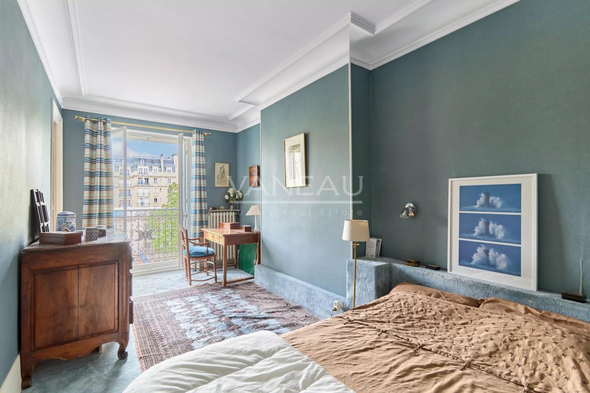 Paris XVe - Volontaires - Appartement en étage élevé