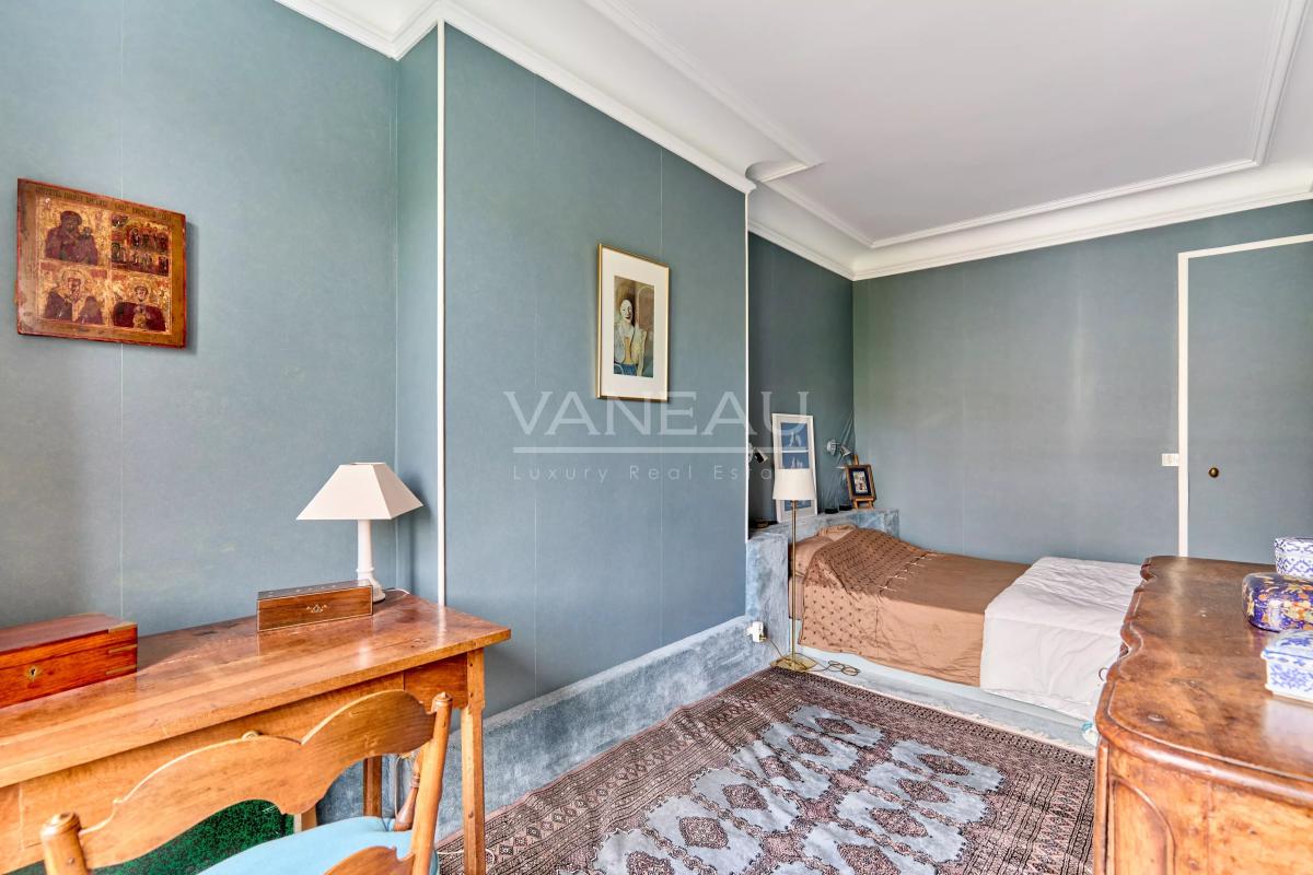 Paris XVe - Volontaires - Appartement en étage élevé
