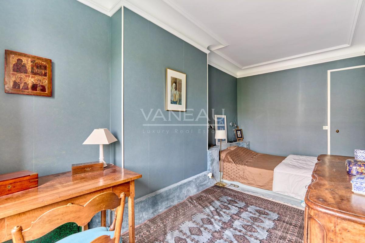 Paris XVe - Volontaires - Appartement en étage élevé