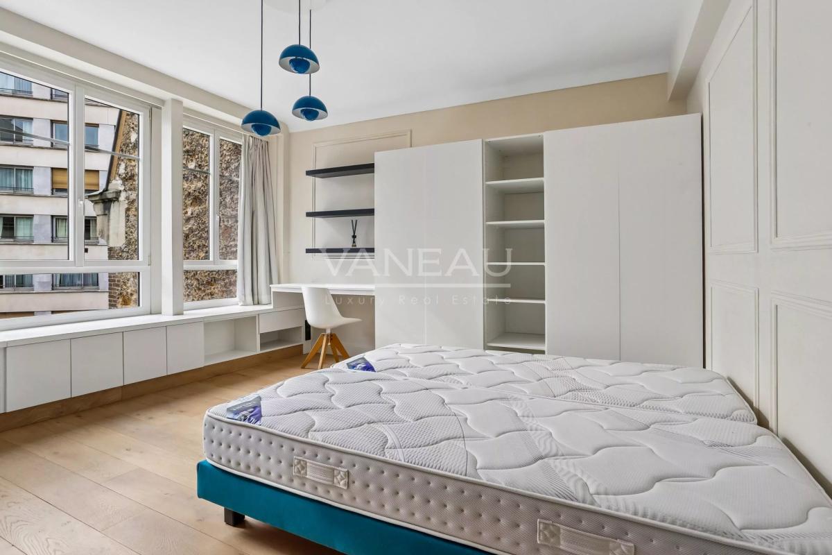 Paris XVIe - Muette - Maison rénovée avec rooftop - Vue dégagée