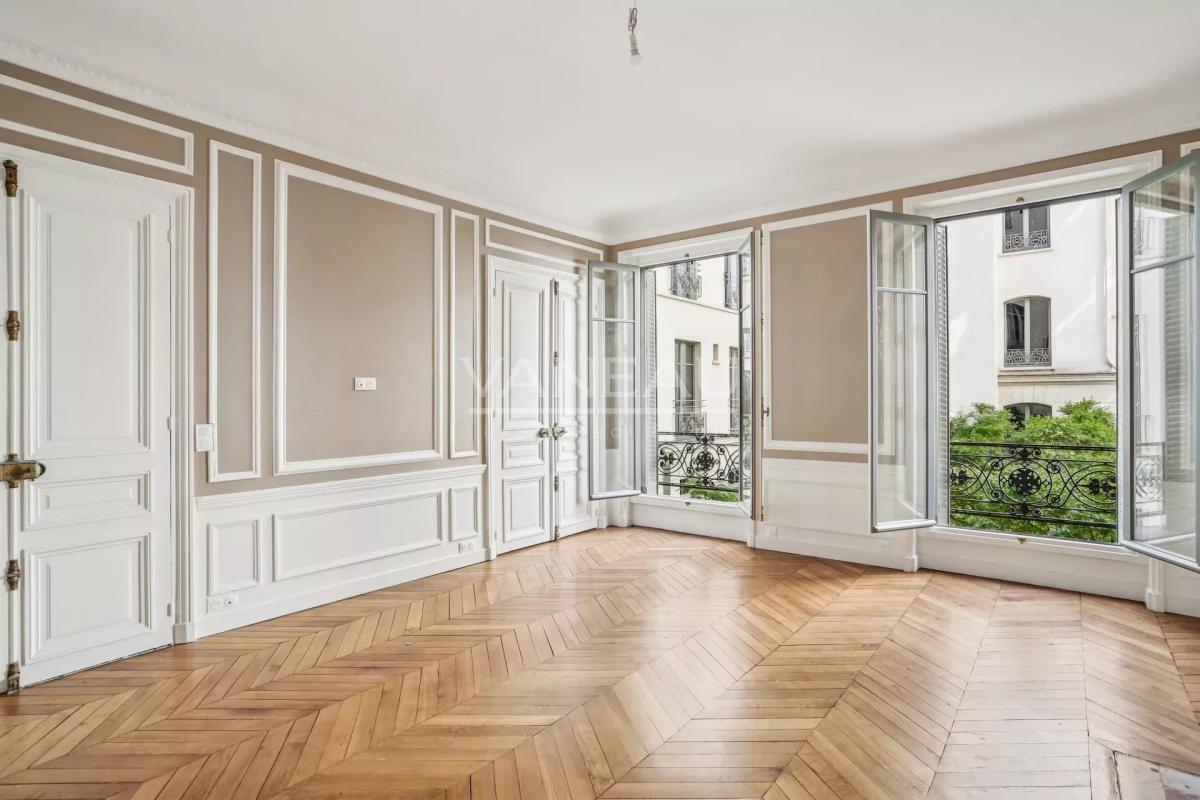 Paris XVIIe- Copropriété de grand standing - Appartement familia